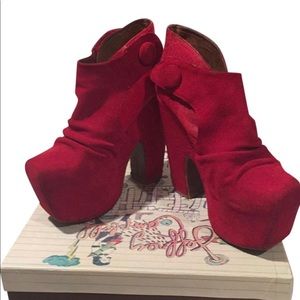 Jeffery Campbell red