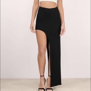 Asymmetric maxi skirt