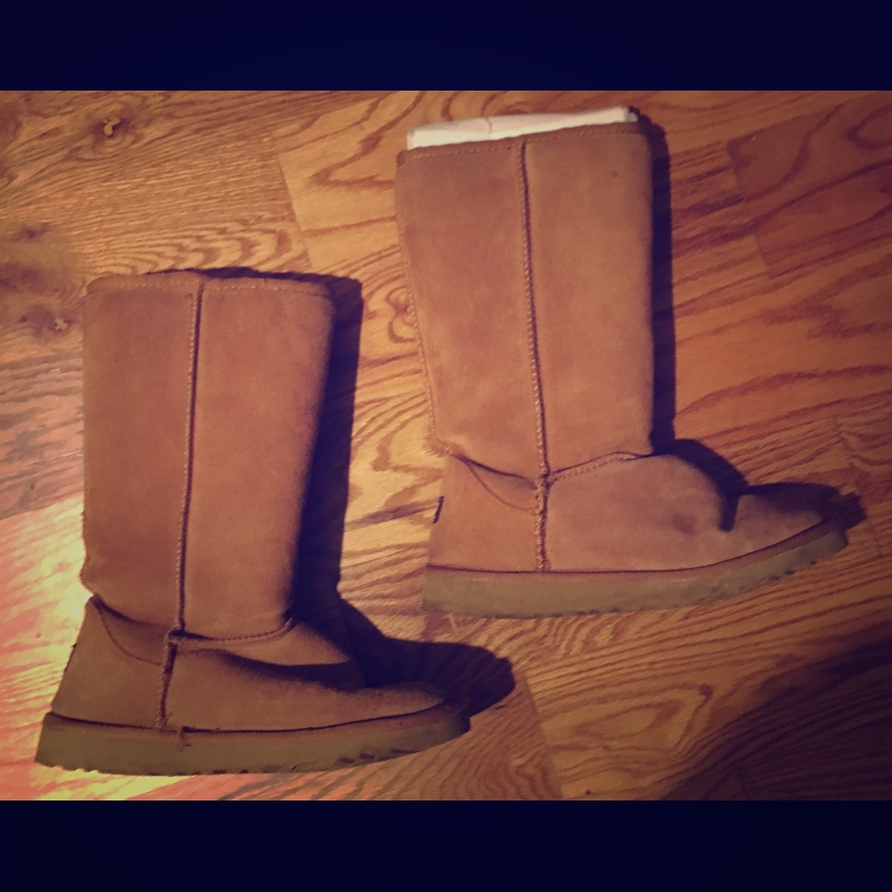 Ugg women's boots size 8