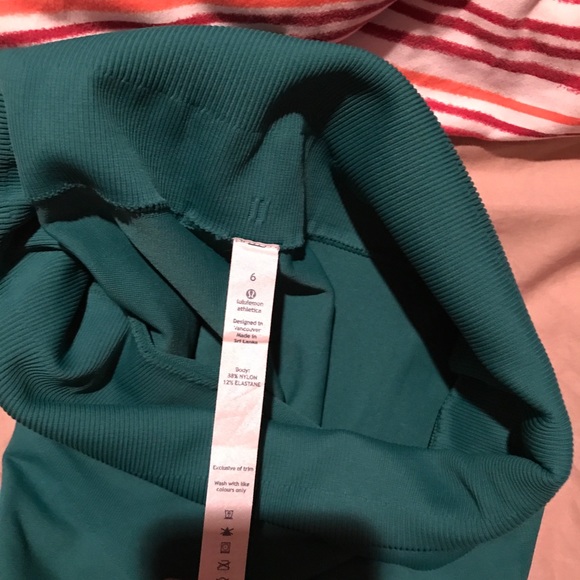Green Lululemon Leggings - Picture 5 of 6