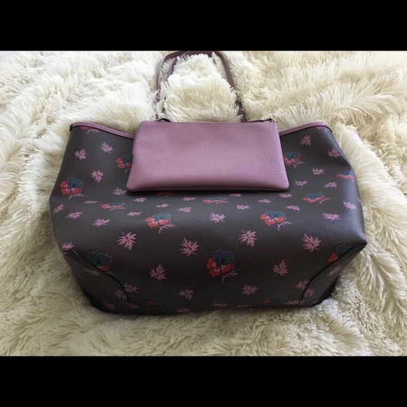 Coach Handbags - Coach signature reversible tote