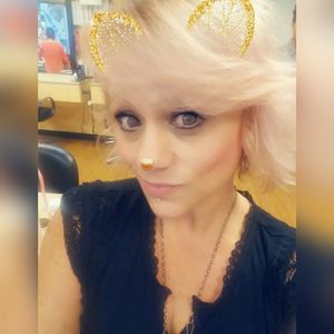 Meet your Posher, Renee