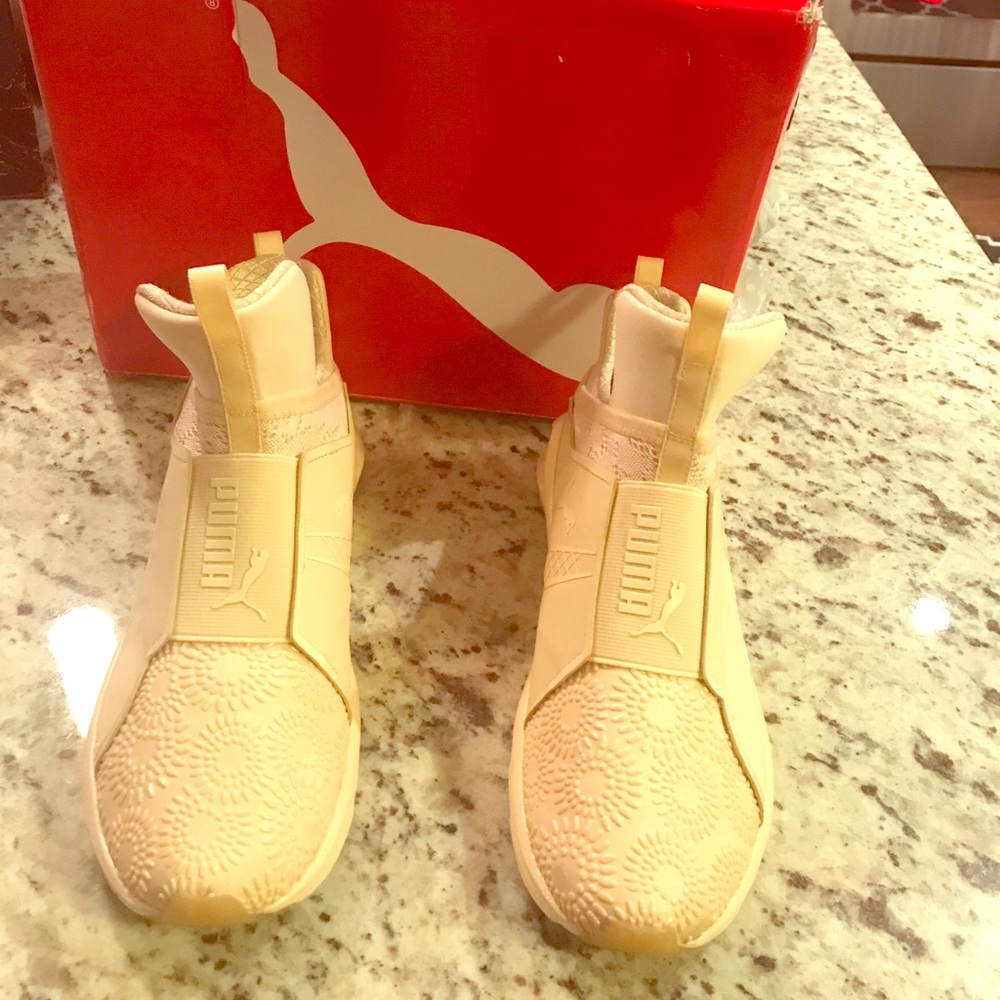 Puma Sneakers