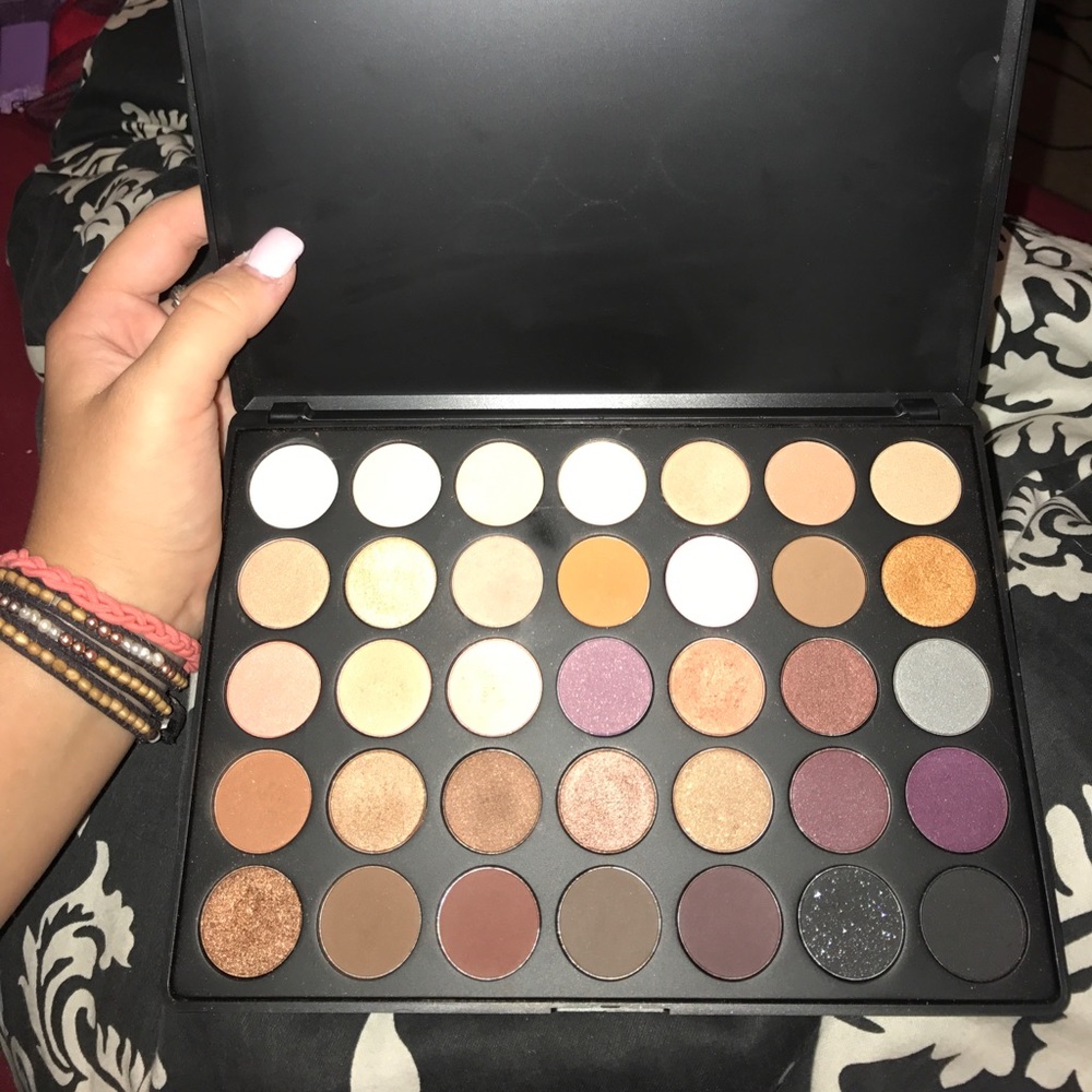 Morphe 35W eyeshadow palette