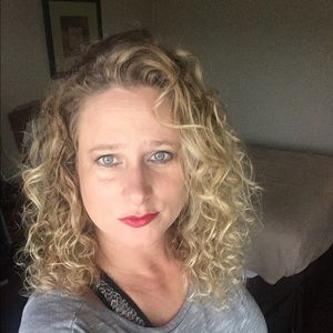 Meet your Posher, Pamela