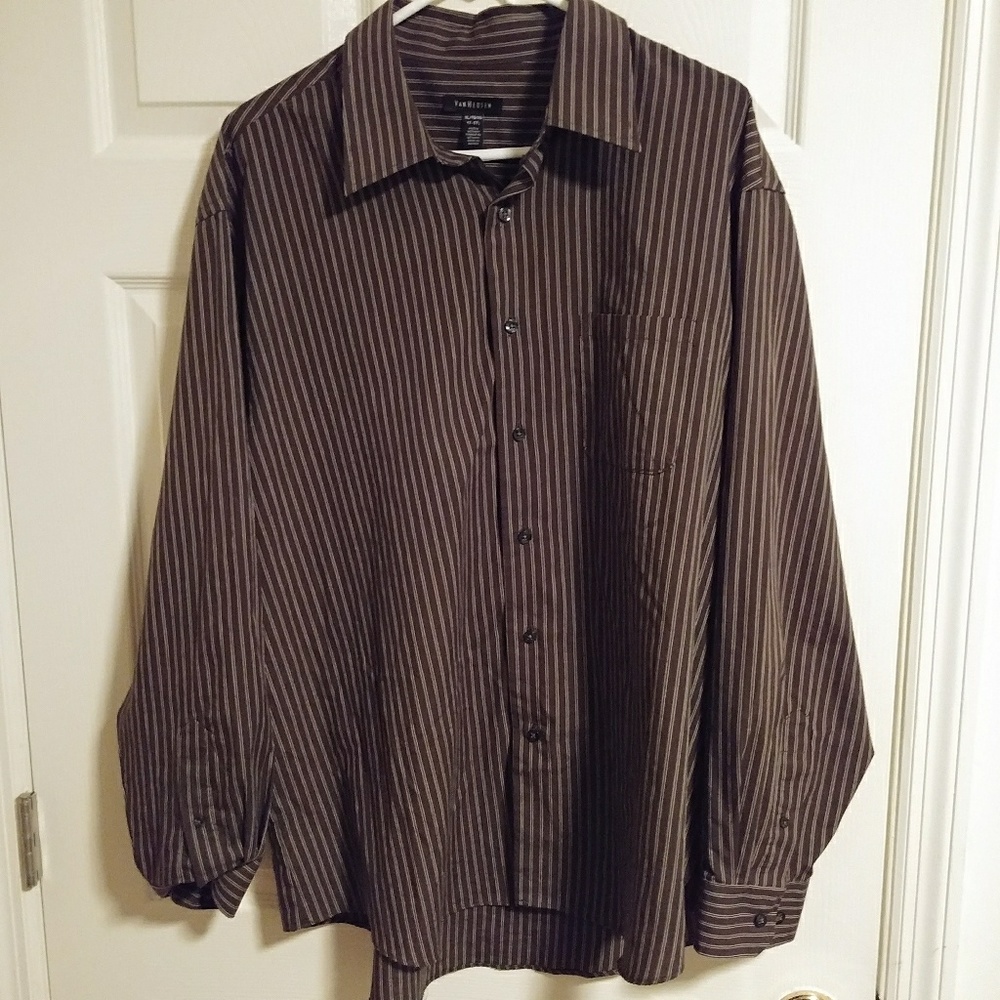 Van Heusen Long Sleeve Dress Shirt