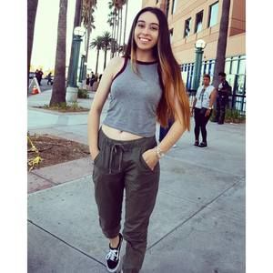 Meet your Posher, Alejandra