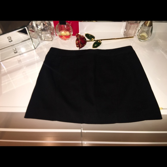 💋 Armani Exchange Mini Skirt w/ Gold Detail 💋 - Picture 2 of 3