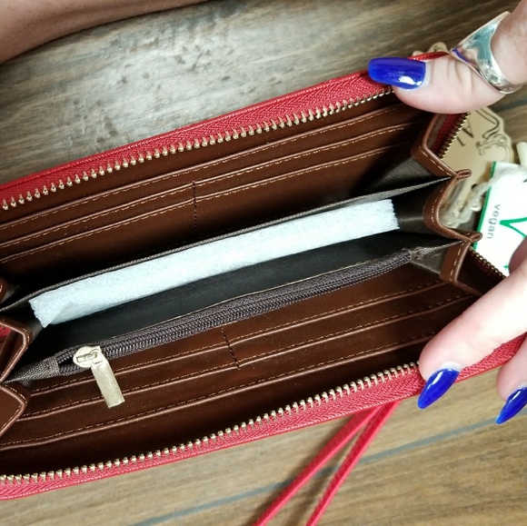 wrisrlet RED CLUTCH WALLET With handle - Picture 2 of 6