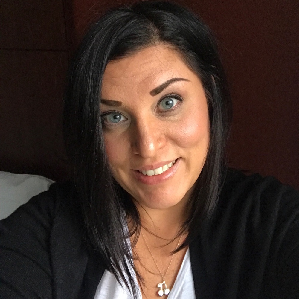 Meet your Posher, Crystal