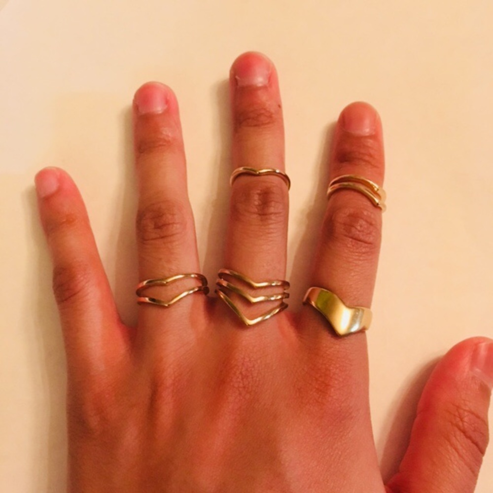 SET OF GOLD RINGS WITH MIDI RINGS (: