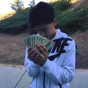 Meet your Posher, Gilbert