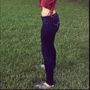 YMI - Wanna Berta Butt?