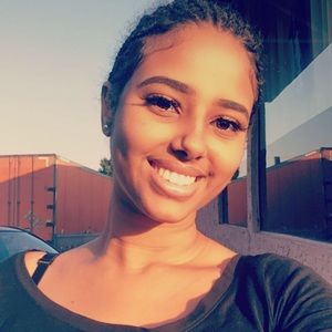 Meet your Posher, Aden