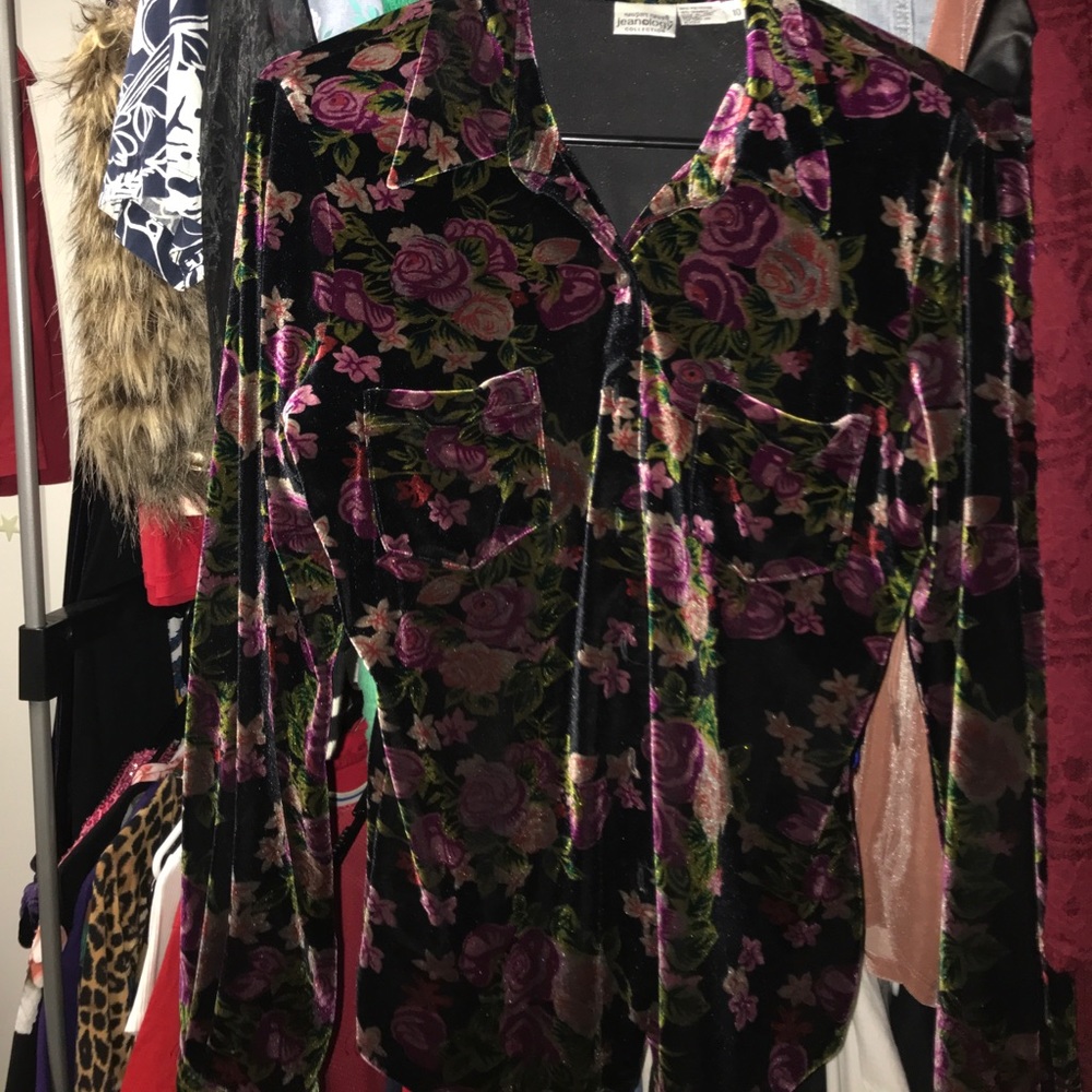 Long sleeve floral velvet button-up