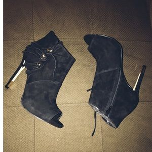 Suede guess booties