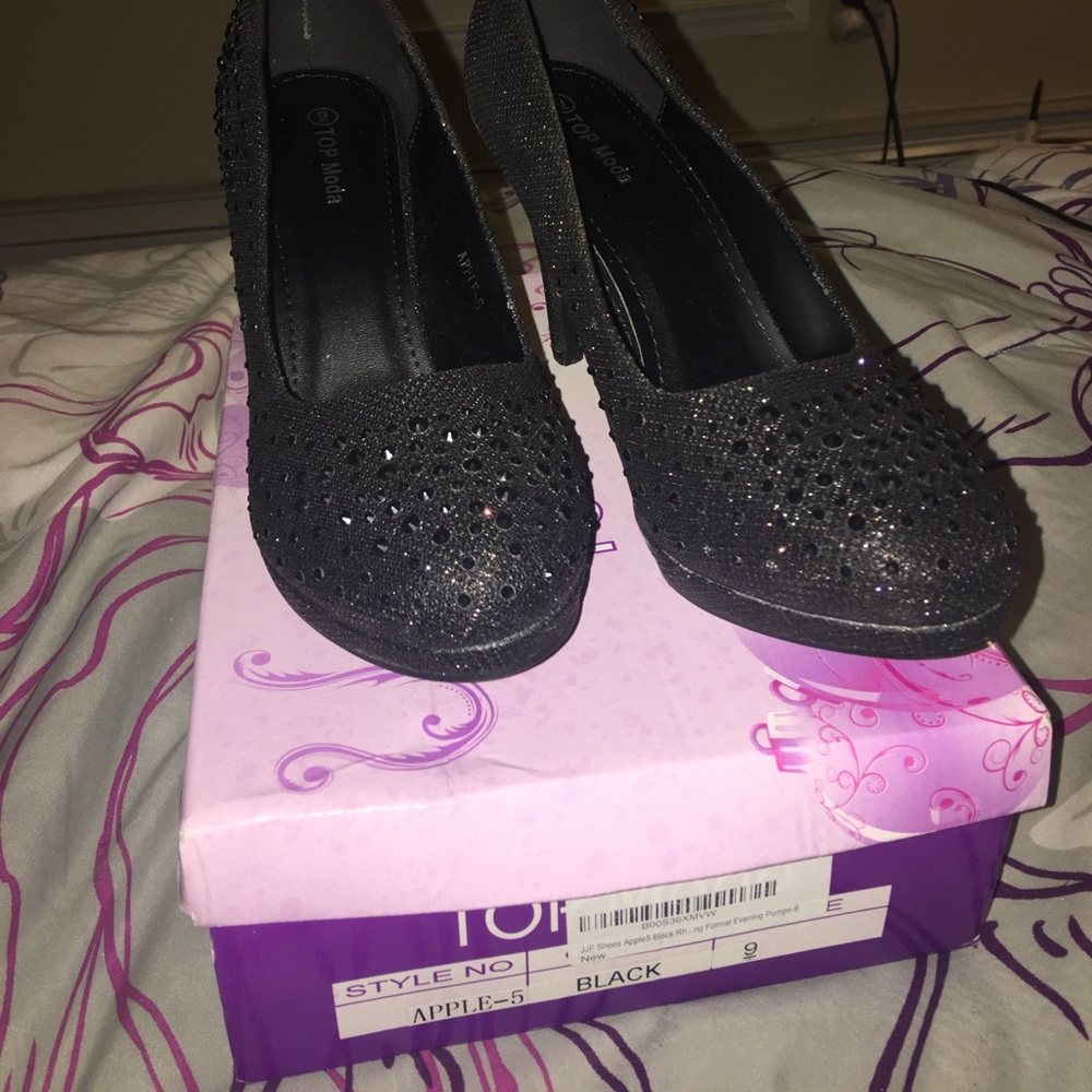Dressy heals, only worn once,