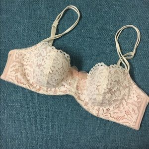 Pink bow white lace