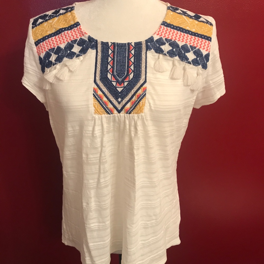 GUC Style & Co tee with fringe!