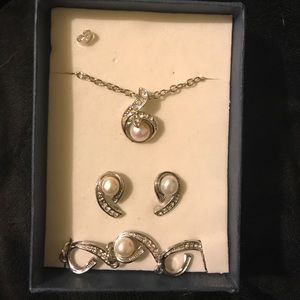 🔴SOLD🔴STERLING SILVER 3-PIECE GIFT SET