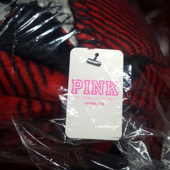 NWT VS PINK REVERSIBLE BLANKET - Picture 4 of 6