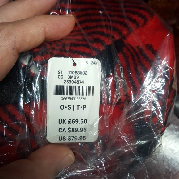 NWT VS PINK REVERSIBLE BLANKET - Picture 6 of 6