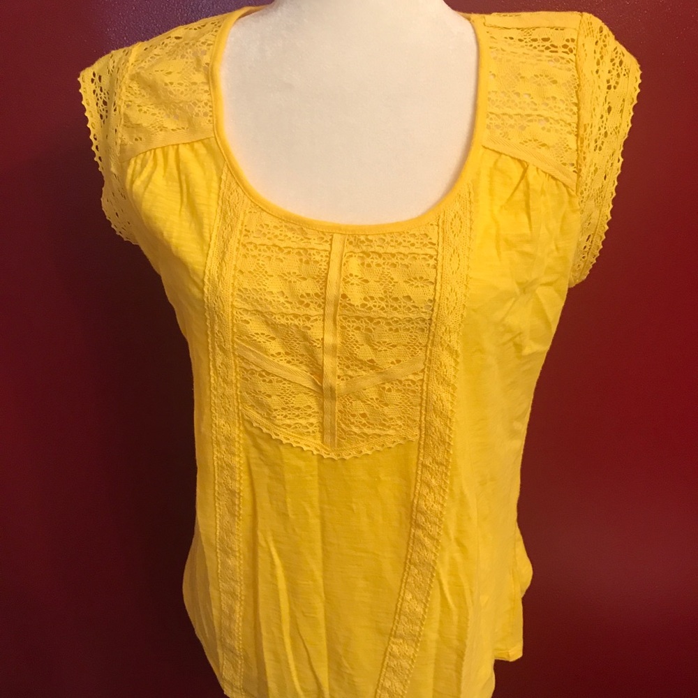 BEAUTIFUL bright yellow tee! NWT