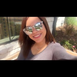 Meet your Posher, Andrea