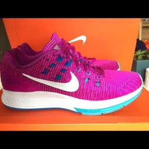Women’s Nike Structure 19