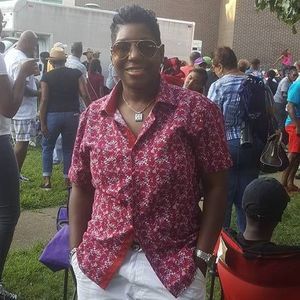 Meet your Posher, Denise