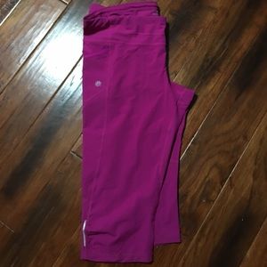 Athleta fuschia knicker leggings xl