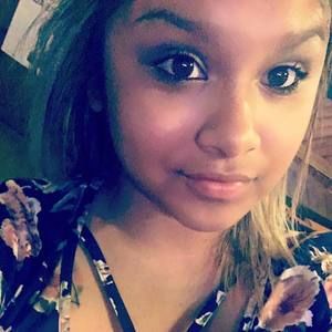 Meet your Posher, Stephany