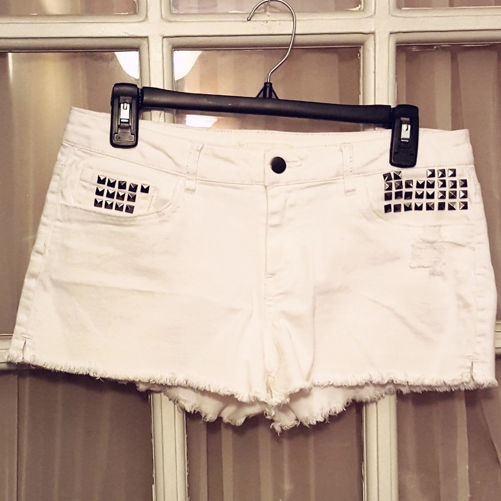 Forever 21 White Shorts w/Stud Details