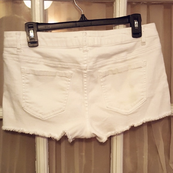 Forever 21 White Shorts w/Stud Details - Picture 4 of 5