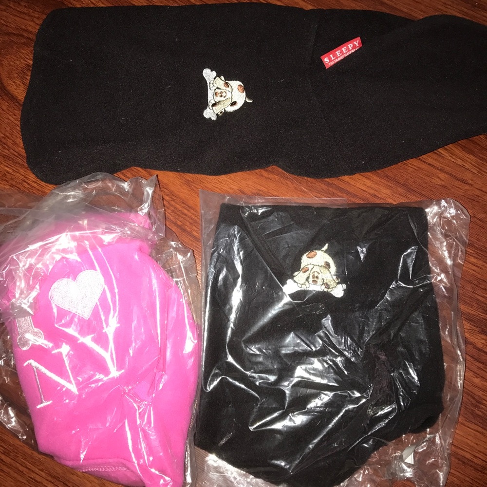 DOGGIE CLOTHES !