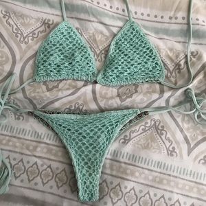 ON HOLD FOR TRADE W/ @lisavruiz  Acacia set ❤️