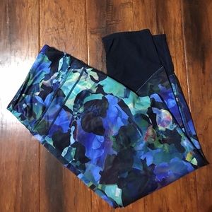 Athleta Capri leggings large