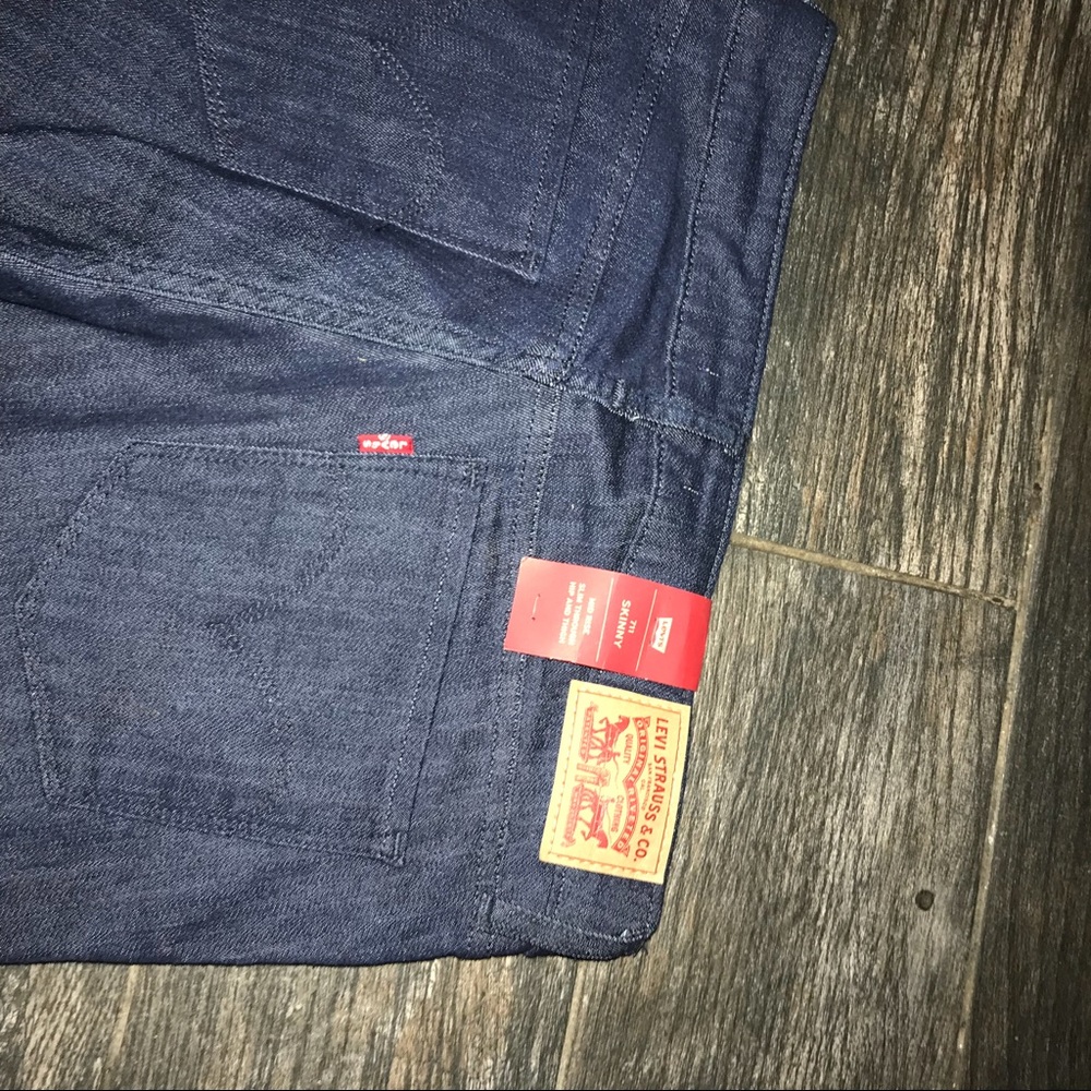 Levi’s 711 Skinny Size 30 - Picture 5 of 7