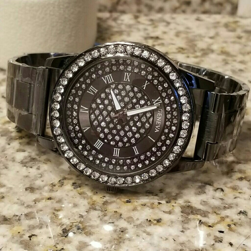 Gorgeous Celebrity-Style Crystal Watch