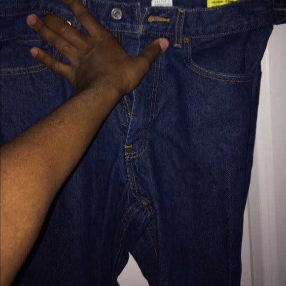 Levi’s Blue Jeans - Picture 2 of 4