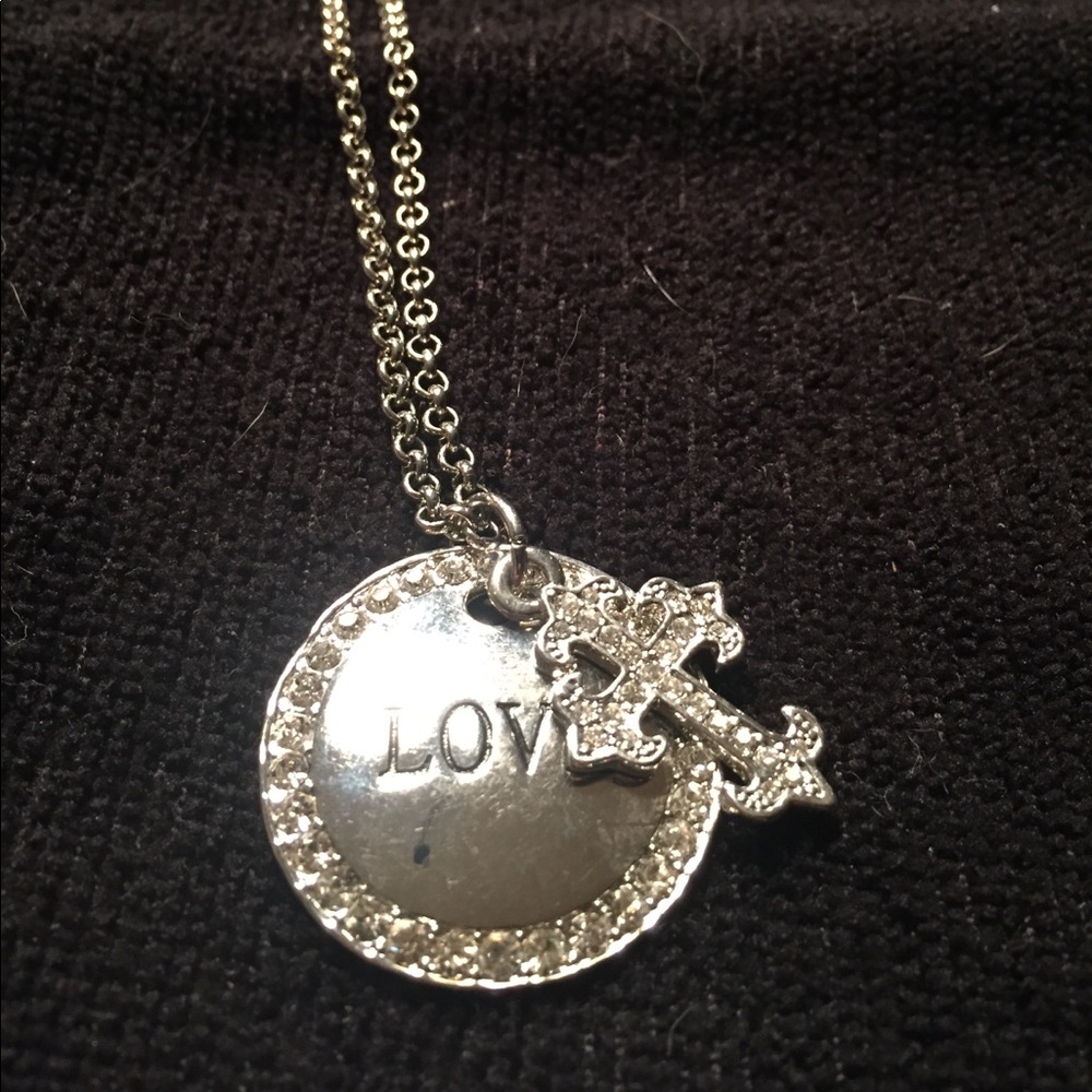 LOVE & CROSS PENDANT