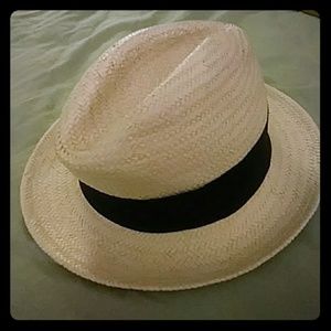 Lady's one size fits all fashion wicker hat