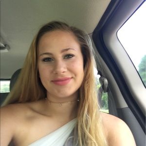 Meet your Posher, Mallory