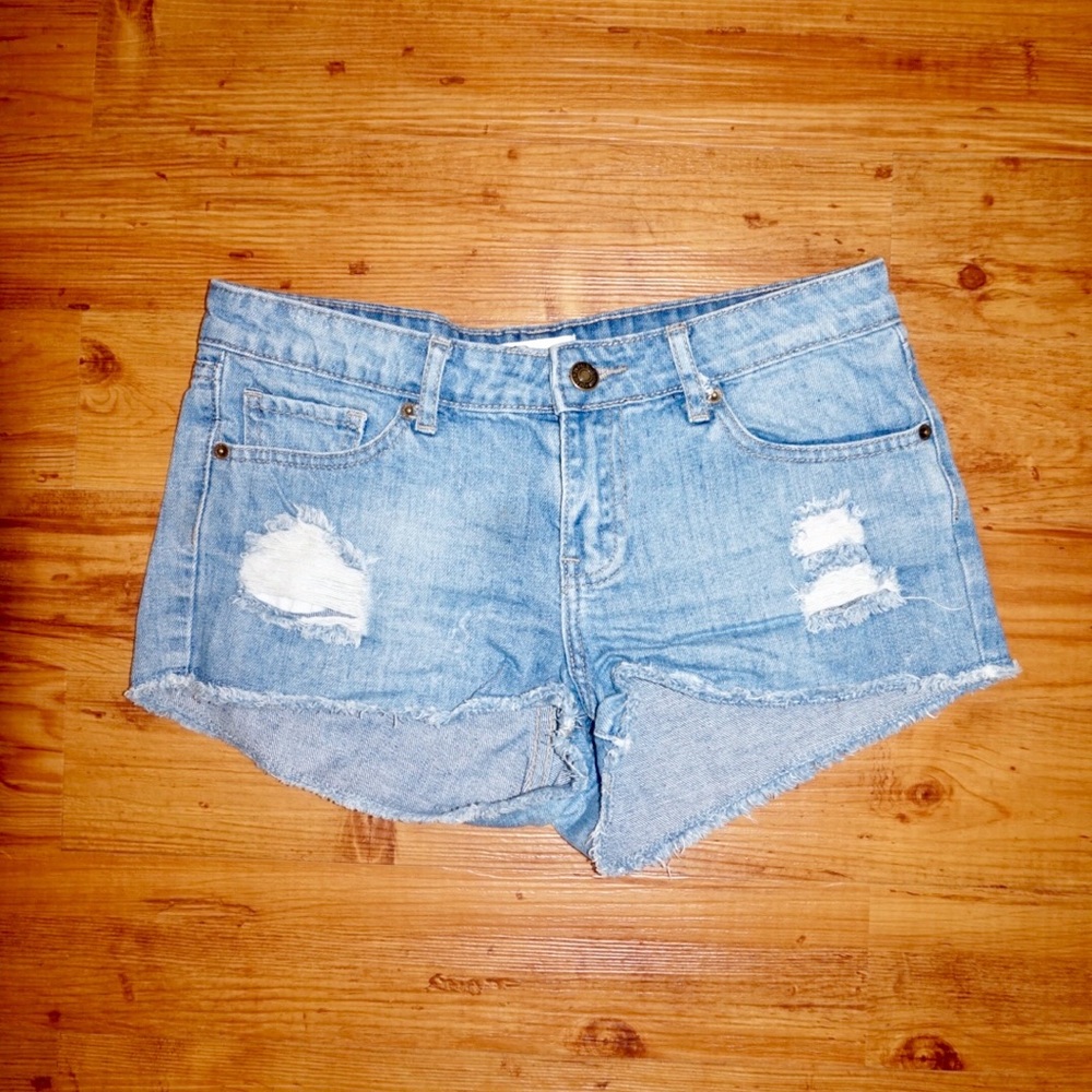 Mid waist denim shorts