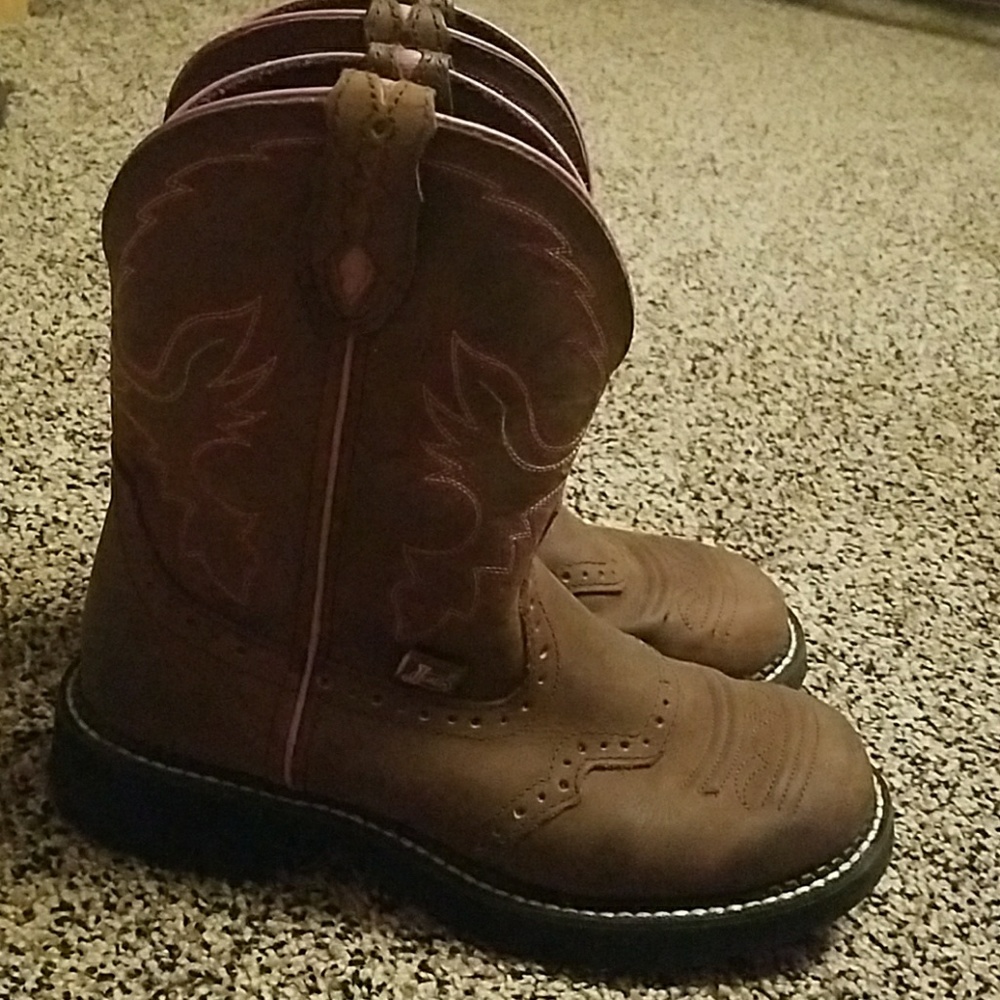 Justin Cowgirl boots