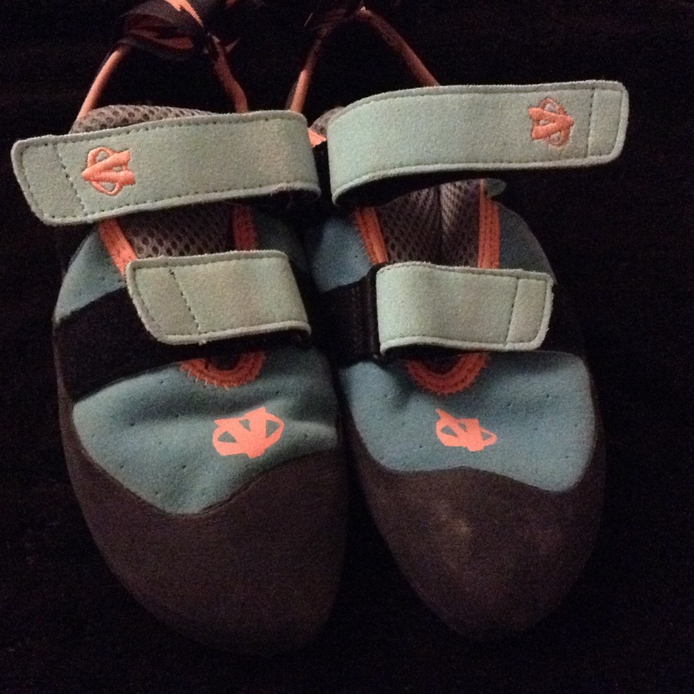 Evolve Electra rock climbing shoes