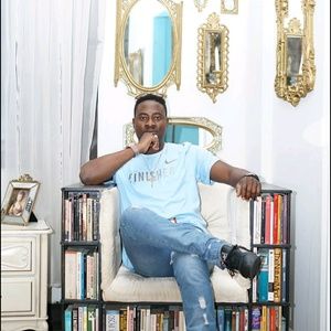 Meet your Posher, Oluwatosin