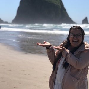 Meet your Posher, Esther