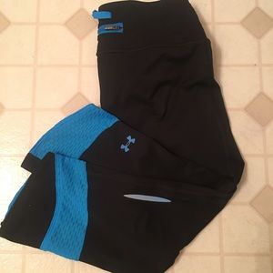 Bundle of 2 pairs of capris by Under Armour