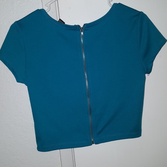 Forever 21 crop top - Picture 2 of 2